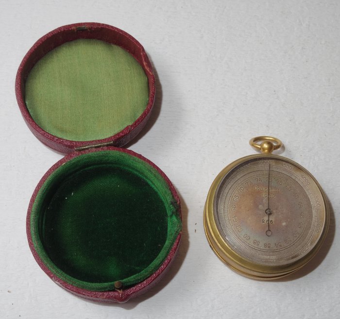 Pocket barometer / altimeter - Brass - circa 1900