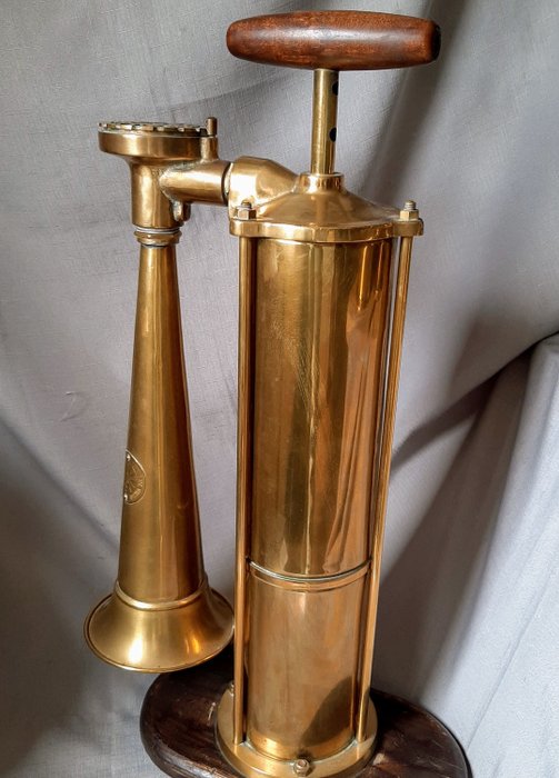 Fog horn, Beautiful old ship's horn / air horn - Brass - First half 20th century