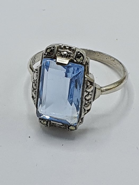 Art Deco - Ring met Blauwe Steen  - 830 silver - .