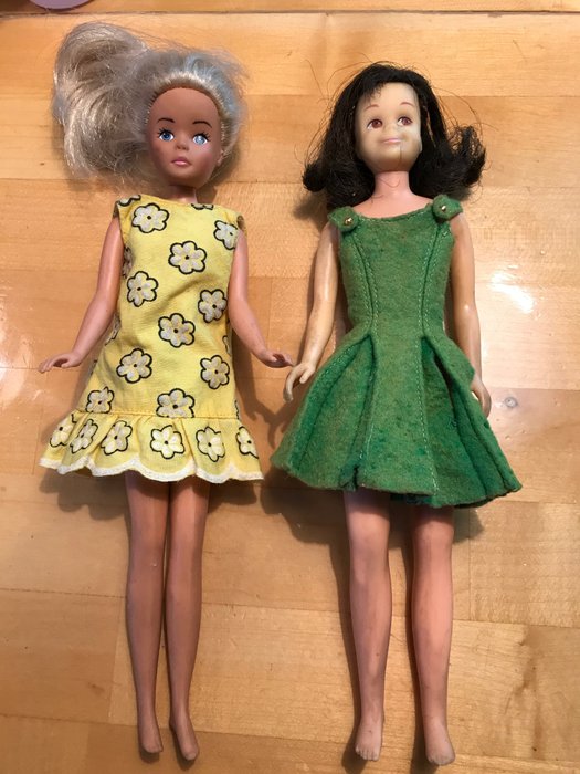 2  Mattel: Barbie, Skooter - 老式 - 娃娃 Peggy mit Kleidungen - 1960-1969 - 法国