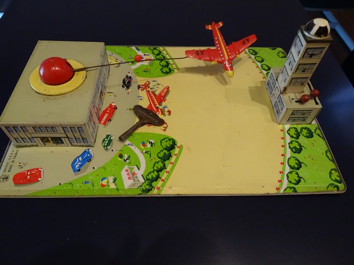 Joustra - flygplats med flygplan - 1950-1959 - Frankrike
