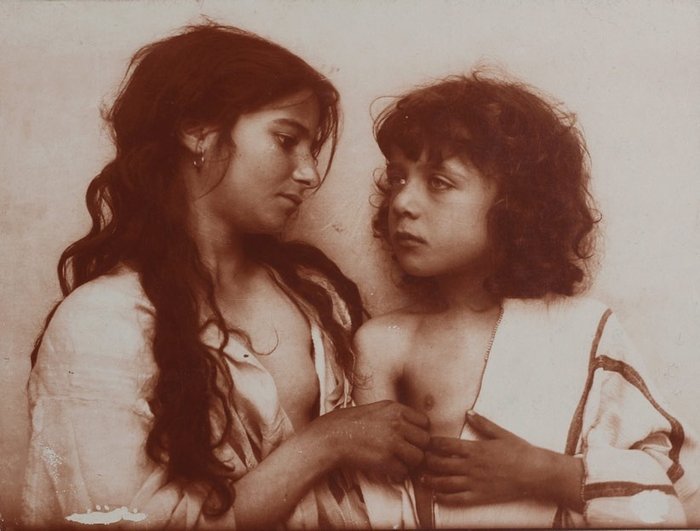 Wilhelm von Gloeden (1856–1931) - Two Sicilian girls