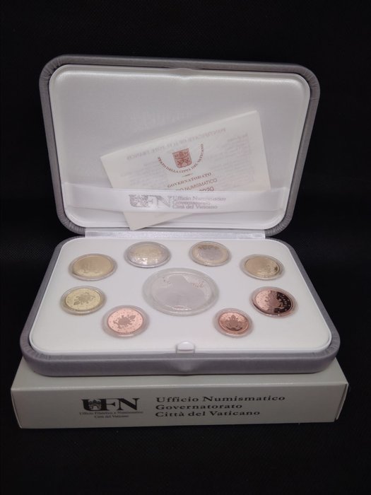 Vaticano. Proof Set 2020 (with silver medal  20 euro )