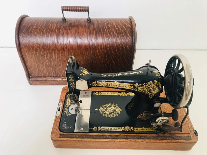 Singer 28K - 木製引擎蓋縫紉機，1914年 - 木, 鐵（鑄／鍛）
