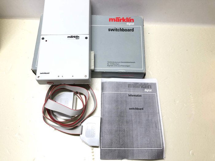 Märklin H0 - 6038/6041 - 遙控／變軌 - 配電盤和適配器電纜180cm