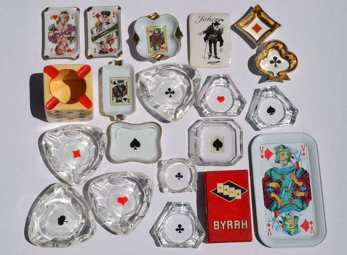 Spielkarten Geld / Aschenbecher (20) - Glas - Zinn - Keramik - Porzellan