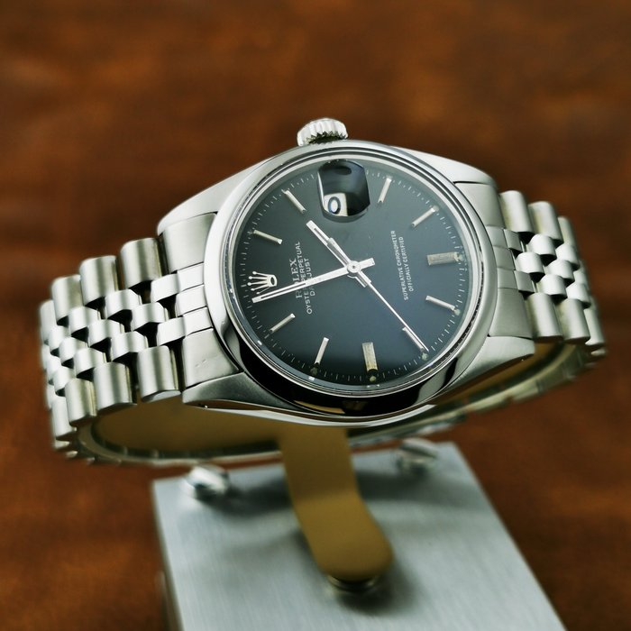 Rolex - Oyster Perpetual Date Just Jubilee Bracelet Rare Charcoal Black Pie Pan Dial 36 mm - Ref. 1600 - Unissexo - 1969