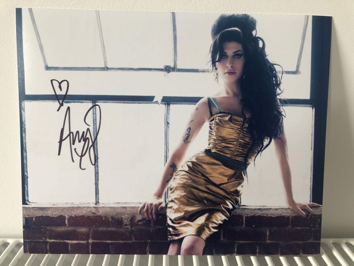 Amy Winehouse - Autographed Photo COA - Photograph -set in person, Picture,...