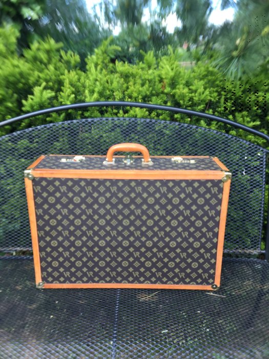 VR Diann - Suitcase, VR Diann "is called the sister of Louis Vuitton" (1) - Leather