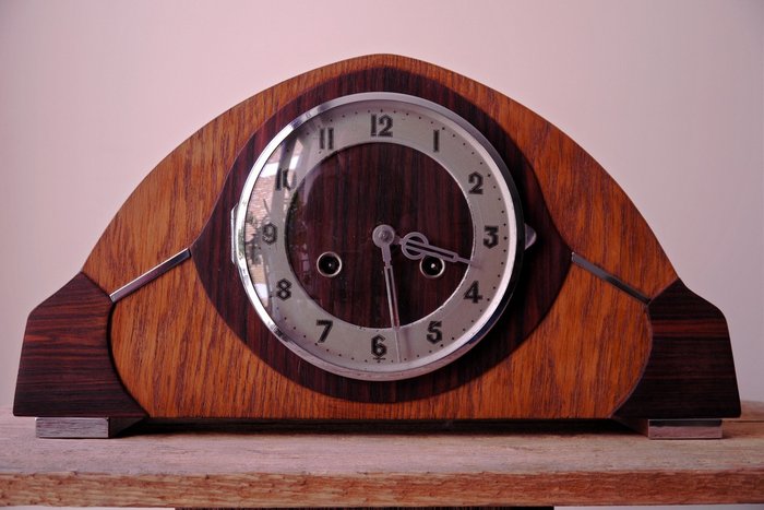 Foreign - Clock, 8-day clock