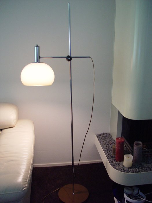 weduwnaar Dertig wiel Dijkstra - vintage Dutch design staande lamp - Veilingagenda