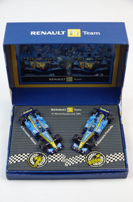 MiniChamps - 1:43 - Renault F1 Team - 阿隆索·费斯切拉2005礼品套装