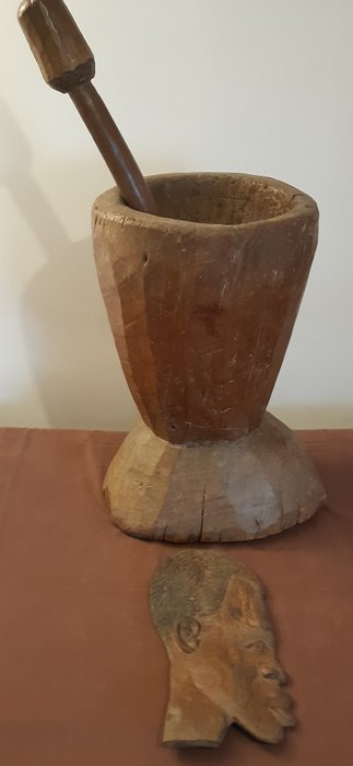 大研缽和杵+雕花木製雕像-非洲藝術（26公斤）1950年 (3) - 非洲木材 - 非洲 