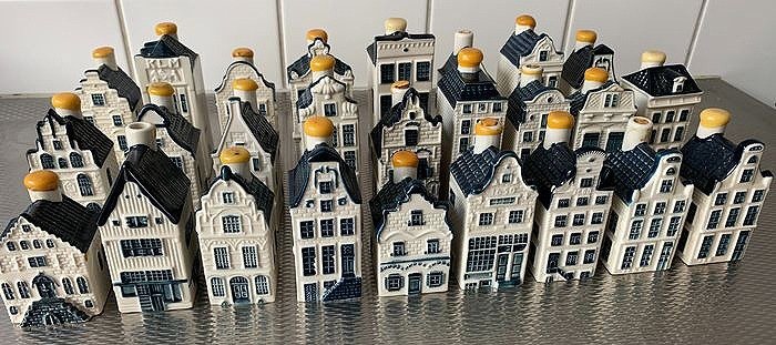 KLM-Häuser, 24 KLM Royal Dutch Airlines / Bols Häuser - Töpferware, Delfter Blau