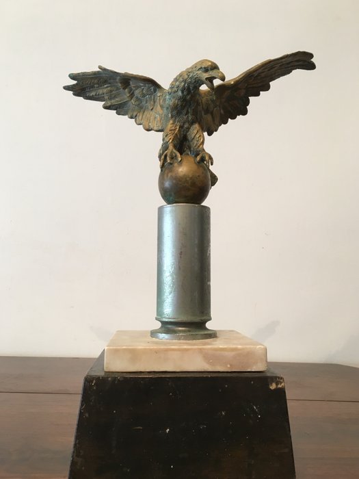 雕像, 〜法西斯鷹〜 - 大理石, 木, 青銅色 - 20世紀初