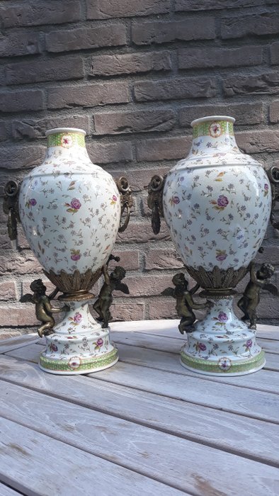 Vază, ornamentație (2) - Bronz, Porțelan - WONG LEE - China - Late 20th century