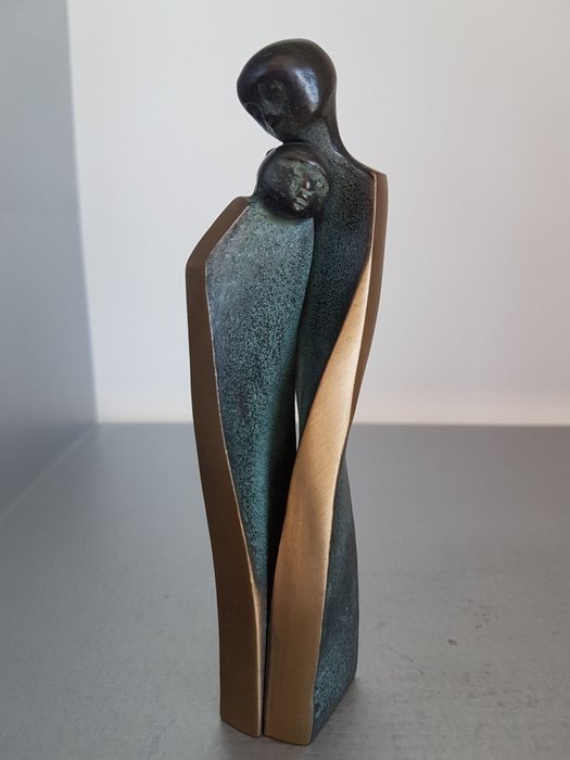 Luise Kött-Gärtner - 雕像, 雕塑“安全” - 黃銅