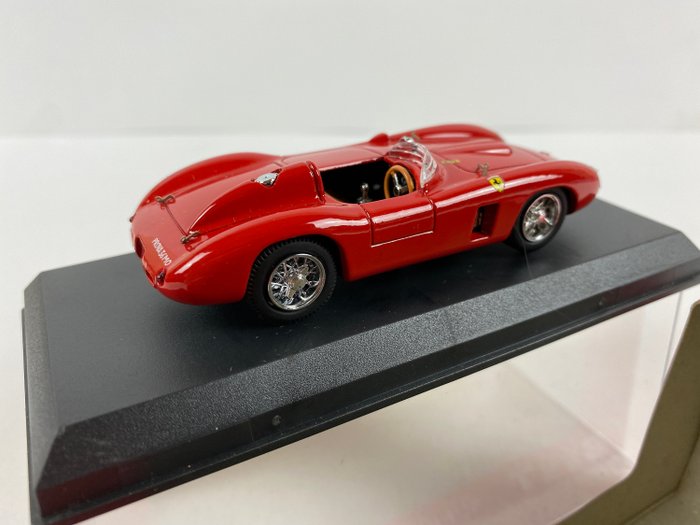 Ferrari 500 Tr #61 Monza 1956 Cortese-Pinzero 1:43 Art Model ART093 Model 