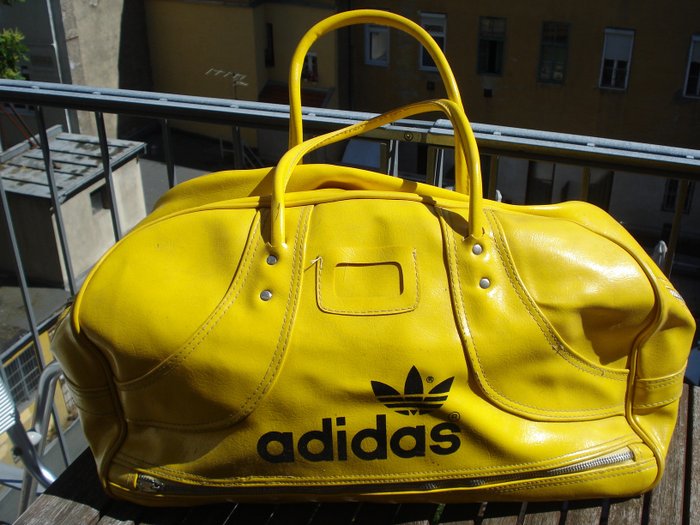 1950 - Vintage Adidas sport bag - Catawiki