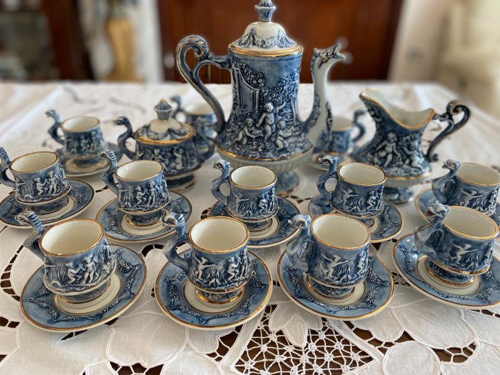 Capodimonte porcelæn sæt i 12 - periode 1940'erne - Porcelæn