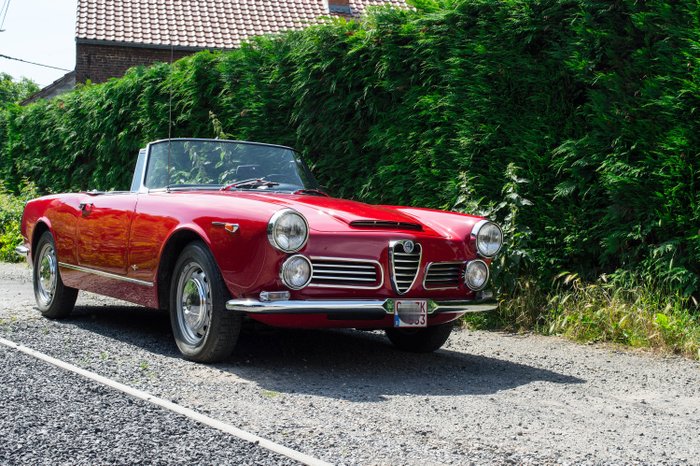 Alfa Romeo - 2600 Touring - 1964