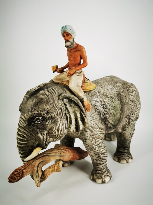 Emil Cretu - Poema artistic - 印度大象與他的主人在他的背上 - 陶瓷