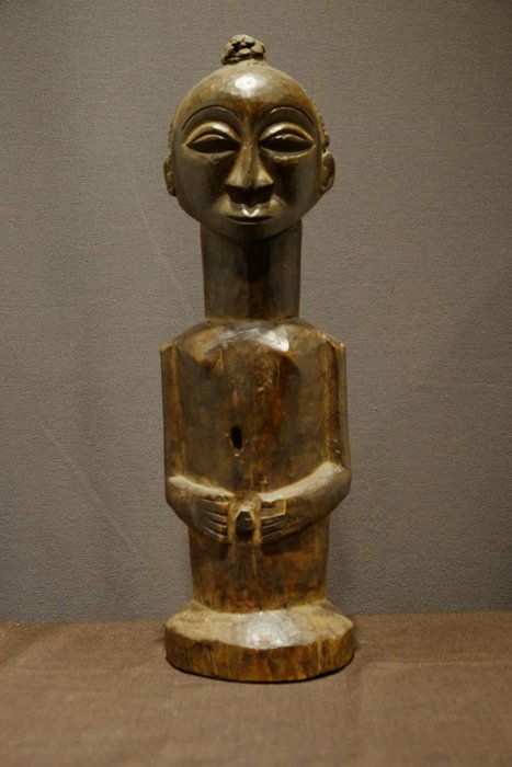 Figure - Wood - "kakudji"- Provenance Patric Claes - Luba-Kusu - Congo DRC 