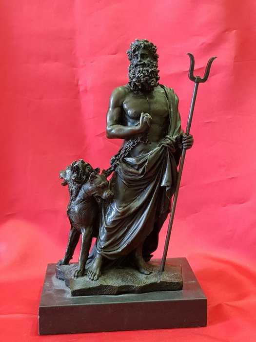 Beeld, Pluto Griekse God, met Cerberus.