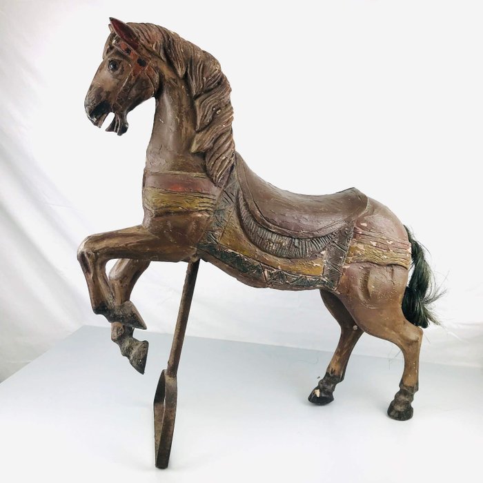 Autentisk polychromed fairground karusellhäst (84 cm) - Järn (gjutjärn/smidesjärn), Trä - Andra hälften av 1800-talet