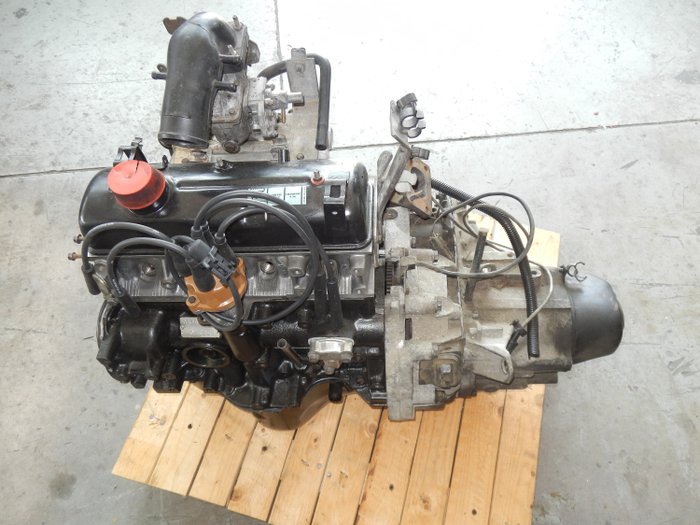 Moottori ja vaihdelaatikko. - R5 GT Turbo - Renault - 1980-1990