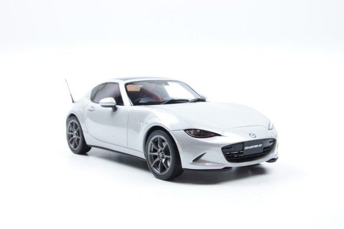 Kyosho Samurai Series - 1:18 - Mazda MX5 Roadster RF Silver - Limited Edition 1 of 300 pieces