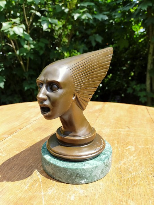 sculpture en bronze mascotte de voiture art deco 'l