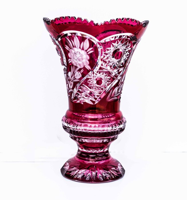 Vază, Boemia rosie rubin (1) - Cristal