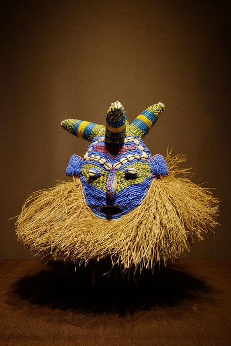 Mask - Beads, Cowry, Raphia - mukyeem  - Kuba - Congo DRC 