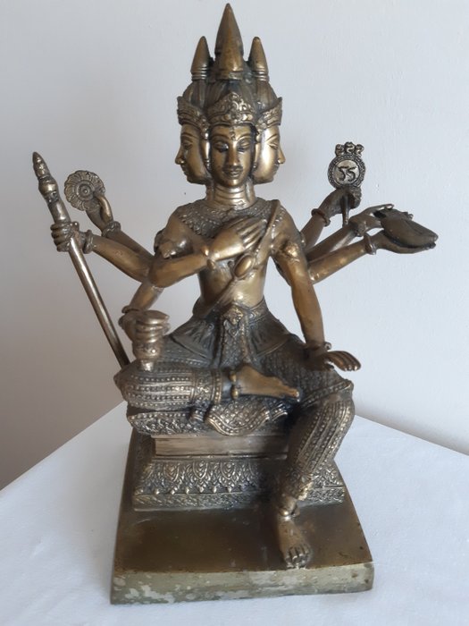 梵天雕像-4张脸-8臂-2.8 KG 29厘米 - 黄铜色 - 印度 - Late 20th century