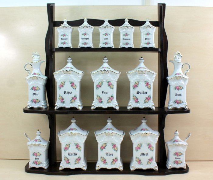 Gerold-Porzellan - Bavaria - Wooden kitchen rack with porcelain stock pots - Romantic - Porcelain, Wood