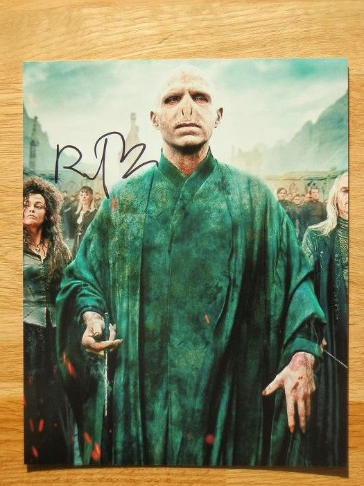 Ralph Fiennes als Lord Voldemort aus Harry Potter Autogrammfotokarte 