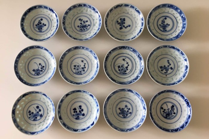 Saucers (12) - ricegrain - Porcelain - China - 19th century