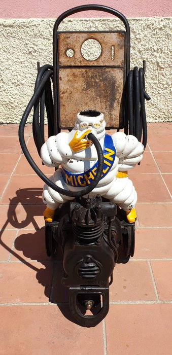 Herramientas - ancien cric Michelin 1000kg d'ancienne voiture des années  1920/1930. - Michelin - 1920-1930 - Catawiki