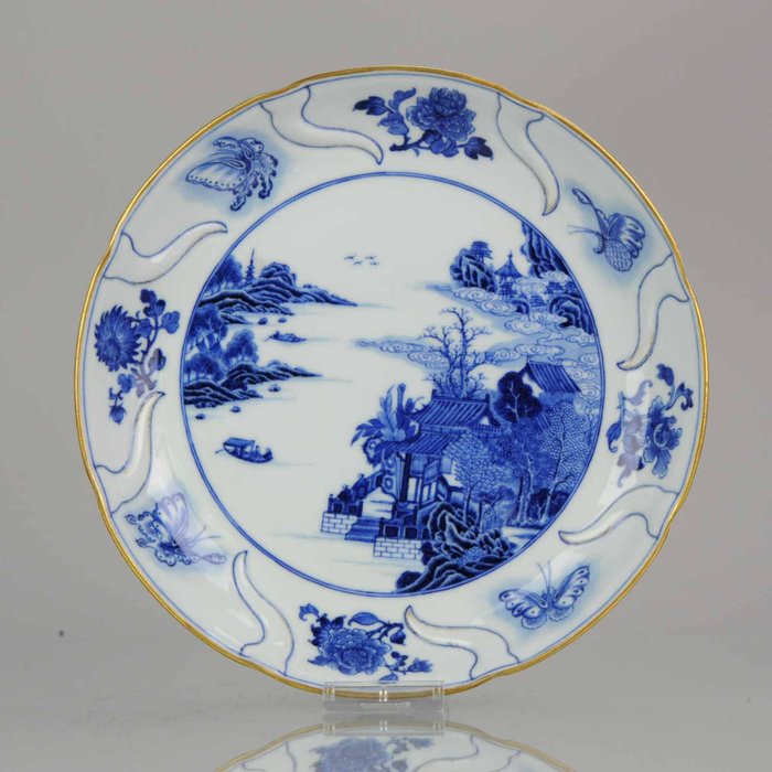 Details about   Chinese Blue and White Porcelain Plate Hand-painted w Qing dynasty Qianlong Mark 