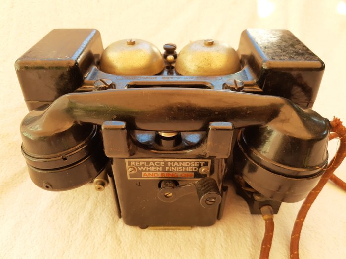 Teléfono de campo británico militar Tipo F, Mark II - Baquelita