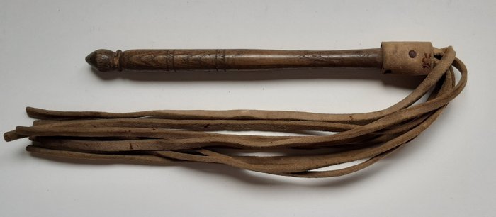 卡拉巴特（karwats）/鞭子 (1) - 木, 皮革 - 19世紀