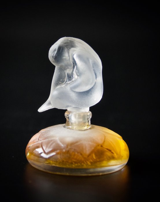 Lalique - Frasco de perfume (1) - Vidro, Lucite