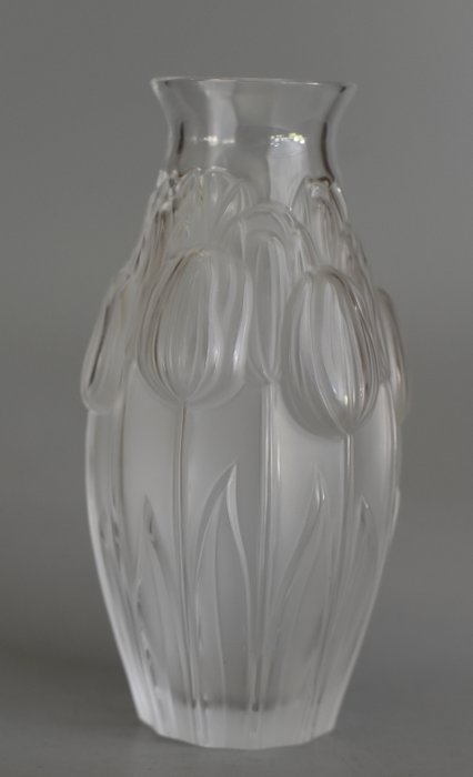 Lalique - Vase tulipe - Cristal
