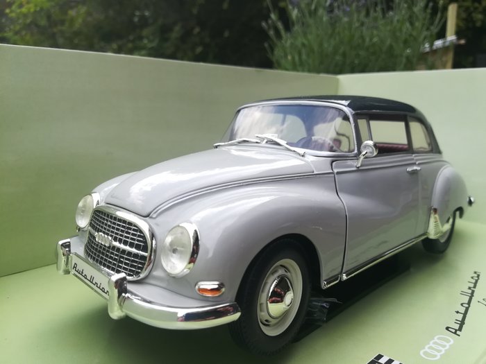 Revell - 1:18 - Auto Union DKW 1000S coupe - Od 1961