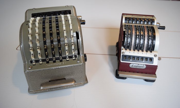 Summira 7 / Resulta 7 - Zwei Rechner, 1950er Jahre - Bakelit