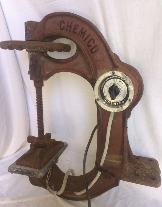 Old press for tires - Chemico - 1940-1950
