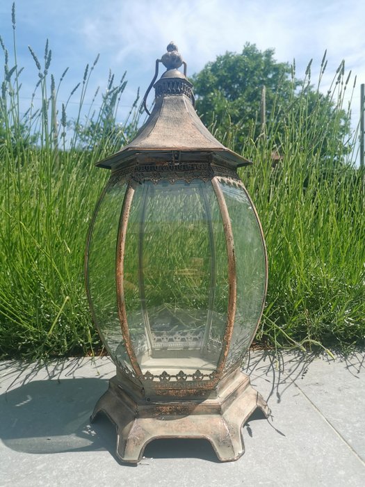 Preview of the first image of Chinoiserie Lantern - Glass, metal - recent.