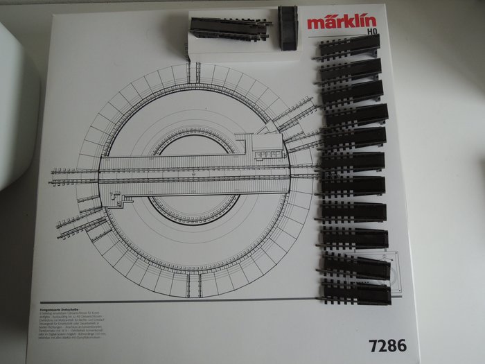 Märklin H0 - 7286/7287 - Anexos, Carris - Plataforma giratória com conjunto extra de conexões de esteira, 15 no total