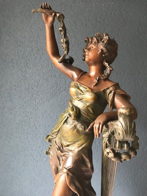 Louis en François Moreau - Skulptur, "Vision de Mai" - beeindruckende Statue einer weiblichen Figur mit Harfe - 65,5 cm - Holz, Rohzink - Anfang des 20. Jahrhunderts